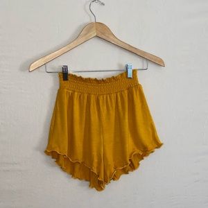 ❌SOLD❌Heart Hips Yellow Stretchy Scrunch Frill Shorts